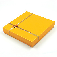 Футляр картонный с бантиком, серия "Подарочная", 190х190х35 мм