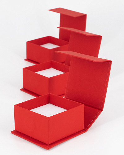 Футляр картонный с перекидной крышкой, 60х60х34 мм. Красный