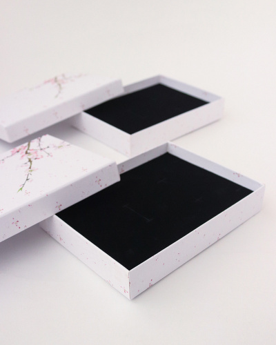 Футляр картонный, серия "ЦВЕТУЩАЯ ЯБЛОНЯ", 123х163х30 мм фото 2