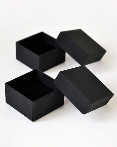 Футляр картонный, серия "АЛИСА", 60х60х34 мм. Чёрный. 